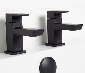 Bath Pillar Taps
