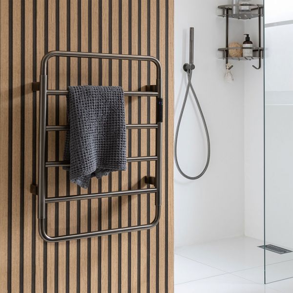 JTP Aero Chrome 640 x 475 Electric Towel Rail #2