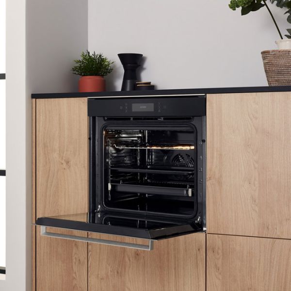 Hotpoint Class 7 60cm Black and Stainless Steel Built In Single Oven with Pyrolytic Cleaning #3