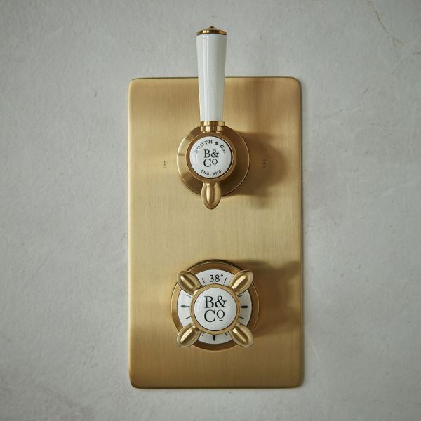 Vado Booth &amp; Co Axbridge Brushed Brass 2 Outlet Concealed Thermostatic Shower Valve #2