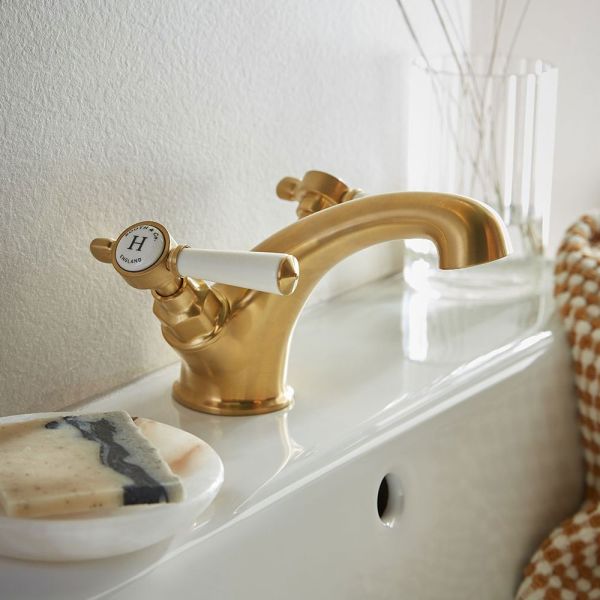 Vado Booth &amp; Co Axbridge Lever Brushed Brass Mono Basin Mixer Tap #2