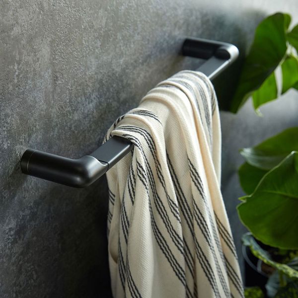 Vado Zoo Matt Black Towel Rail 600mm #2